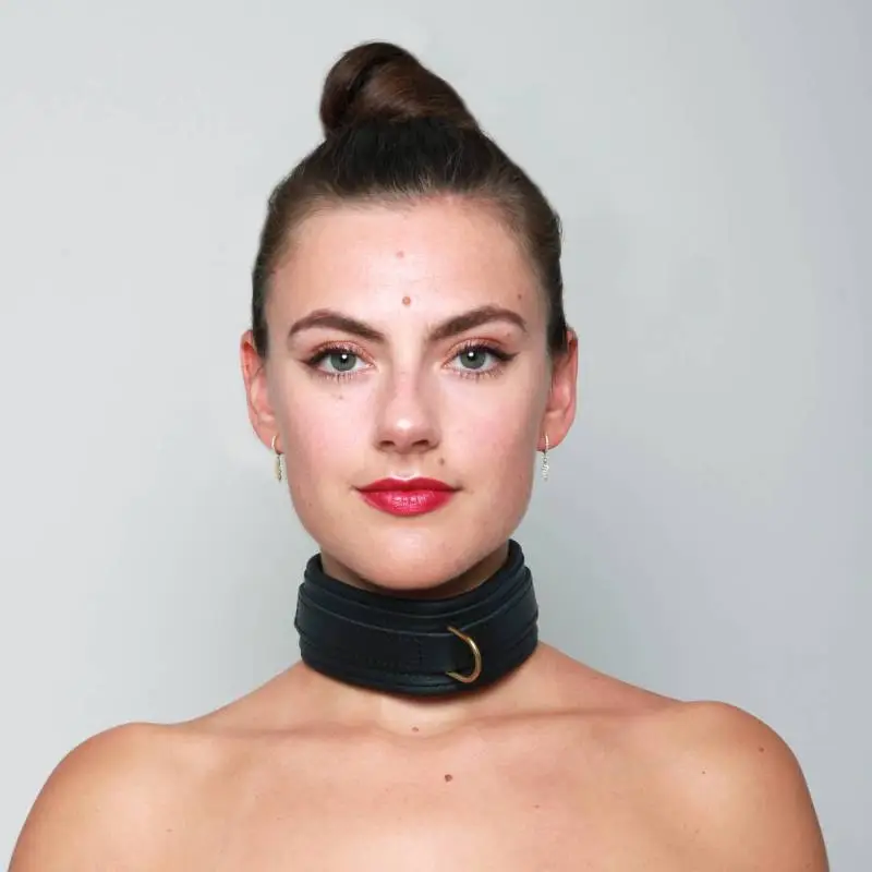 COLLIER CUIR NOIR ANNEAU DORE – Image 4