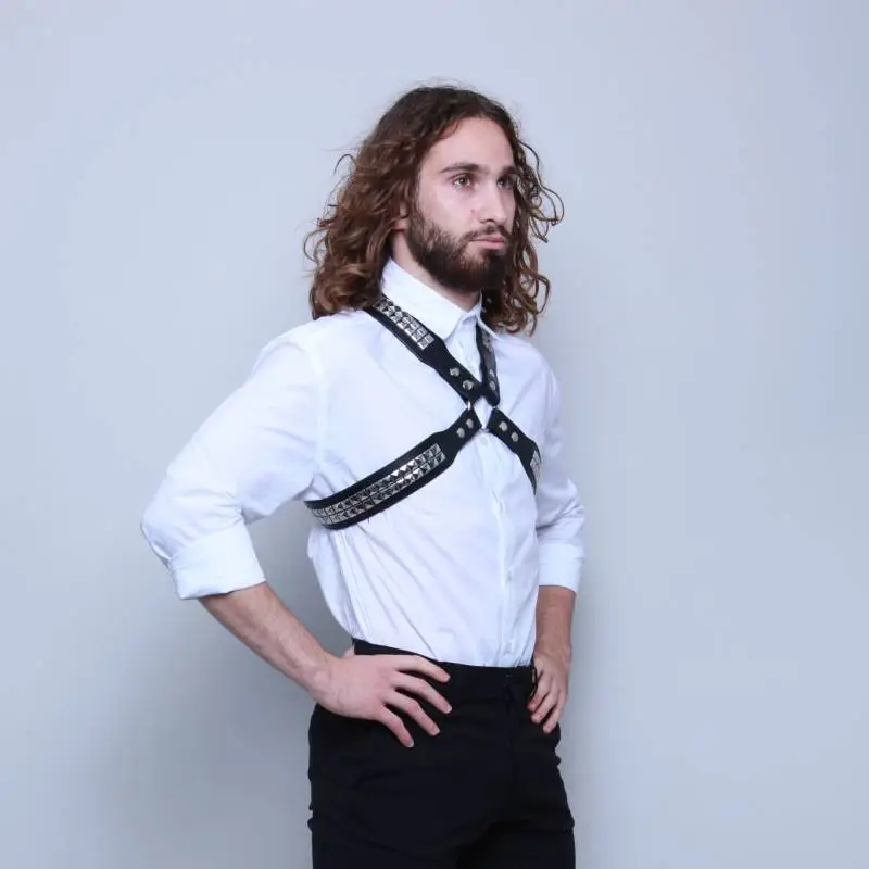 HARNAIS EN CROIX AVEC CLOUS T.U – Image 3