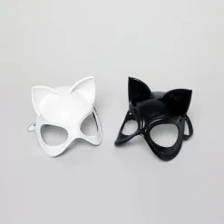 MASQUE CATWOMAN CUIR NOIR OU BLANC MOULÉ