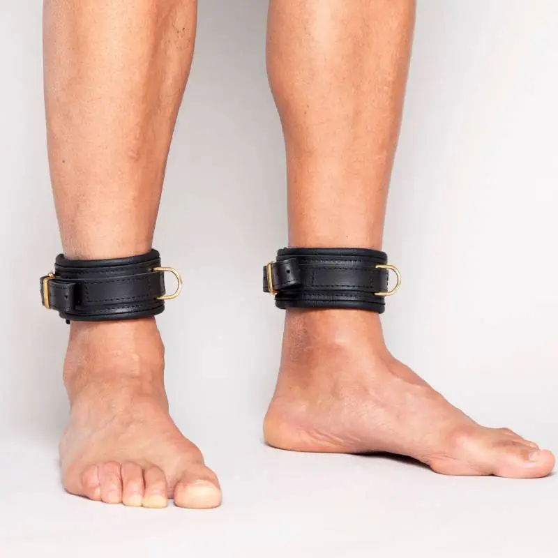 COLLECTION DEMONIA MENOTTES CHEVILLES CUIR NOIR ANNEAU DORE – Image 10