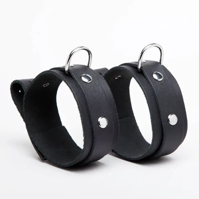 MENOTTES CUIR NOIR FIN BASIC